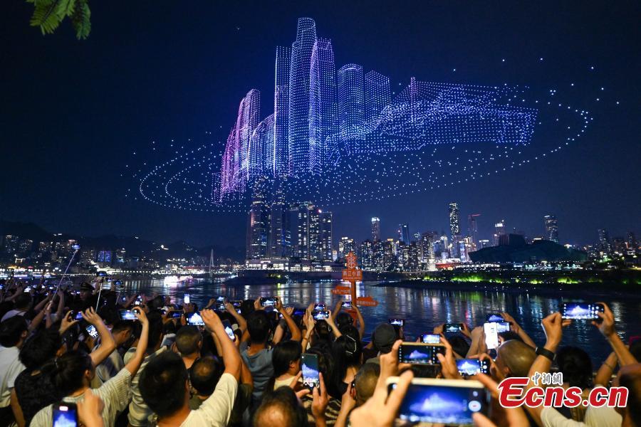 重庆上的无人机灯光展示新吉尼斯世界纪录