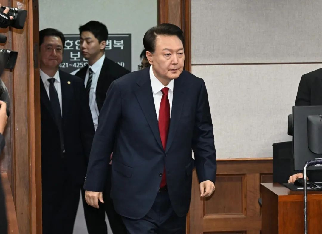 Yoon Seo-Yeol，Moon Jae-in，Park Geun-Hye和Lee Myung-Bak都向