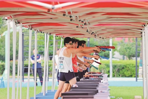 十五运新现代五项资格赛收官 190余名“万能兵士”在武汉演出精彩对决
