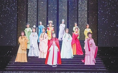 越剧《我的大观园》剧评：得失尽在“我”