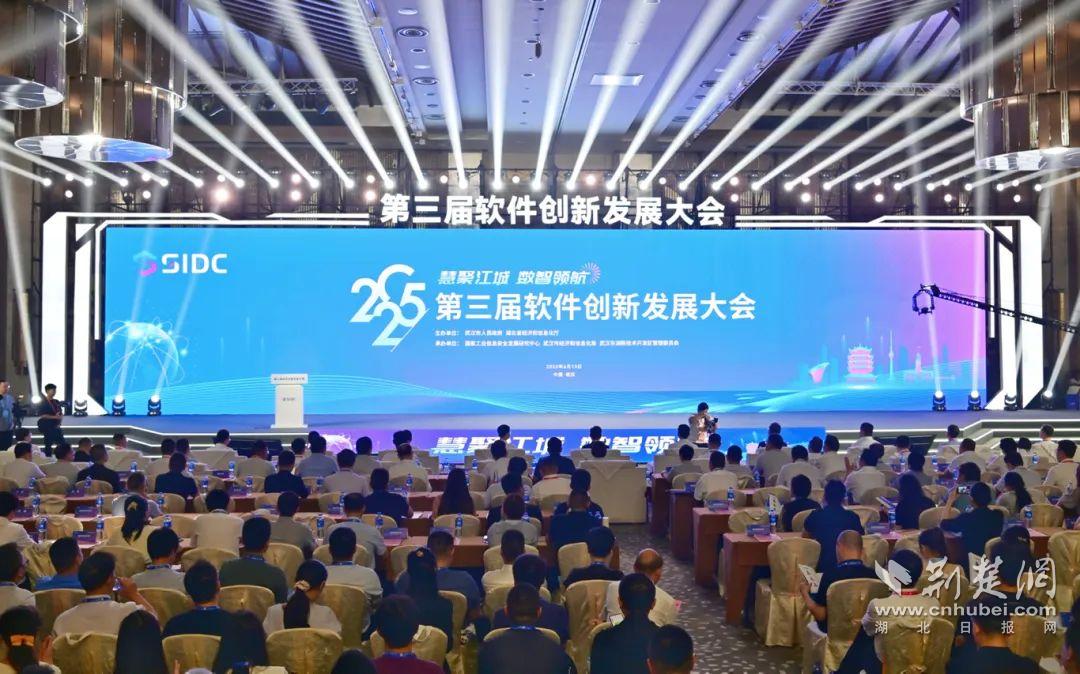 684d8bf2c9501_640?wx_fmt=other&from=appmsg&wxfrom=5&wx_lazy=1&tp