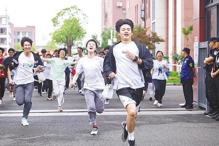 528,500名惠贝候选人成功完成了从生活之战到下一站的大学入学评论