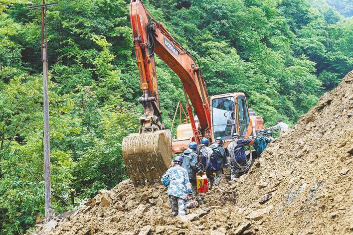 暴雨如注 堤堰如钢 湖北以“零伤亡”守牢生命防地