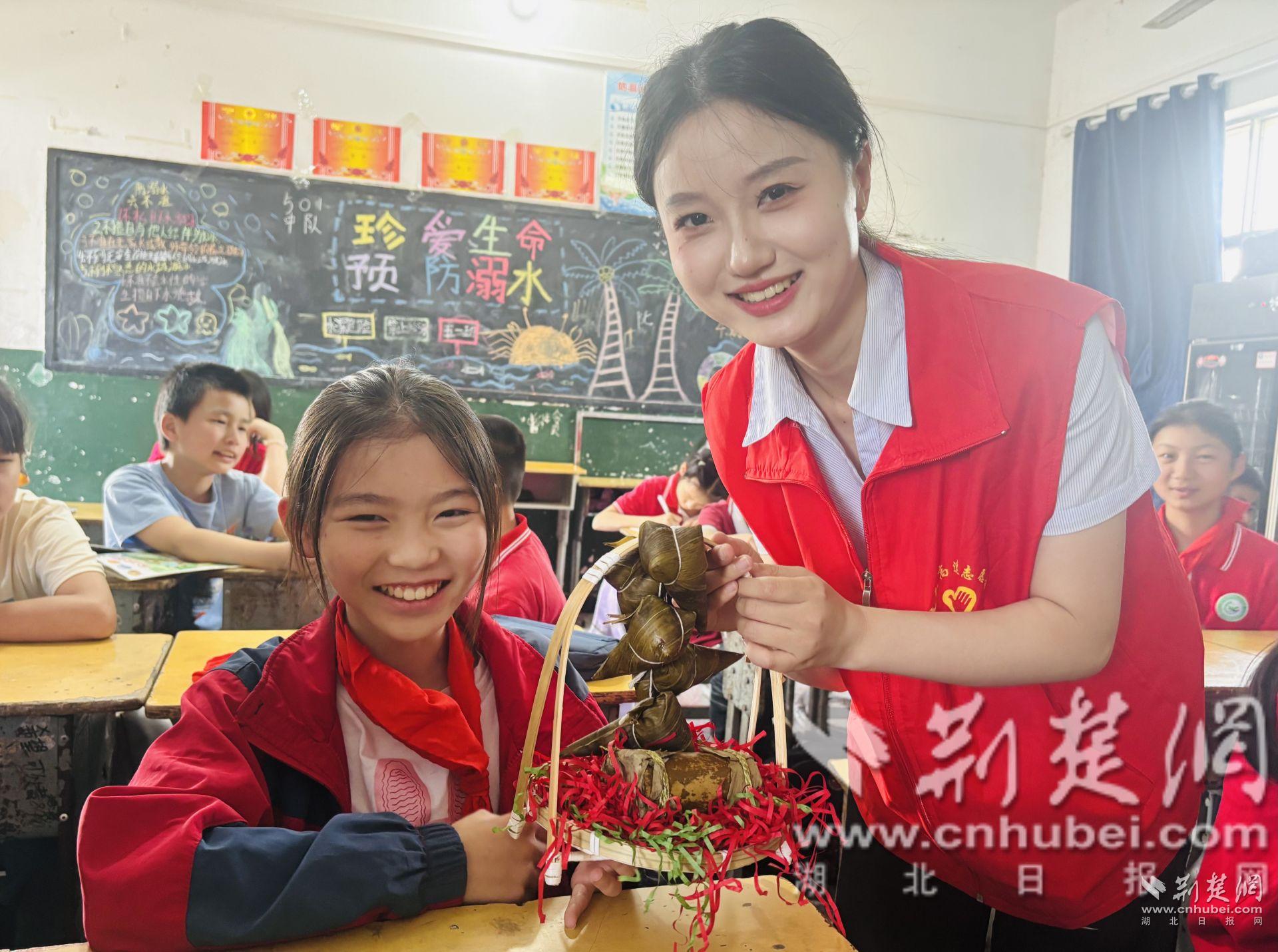 Xianning举行“ 6月1日”儿童节自由和自愿服务活动