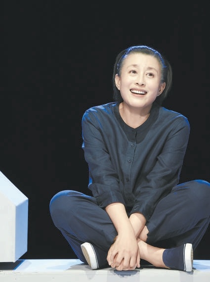 女演员赵倩自编自演的自传体话剧引哭四座 《北去·南归》：让人泪奔的京味儿独角戏
