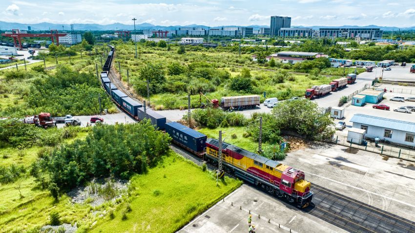 第一欧元（Duisburg-Chegdu）Chengdu-Europe Express到达