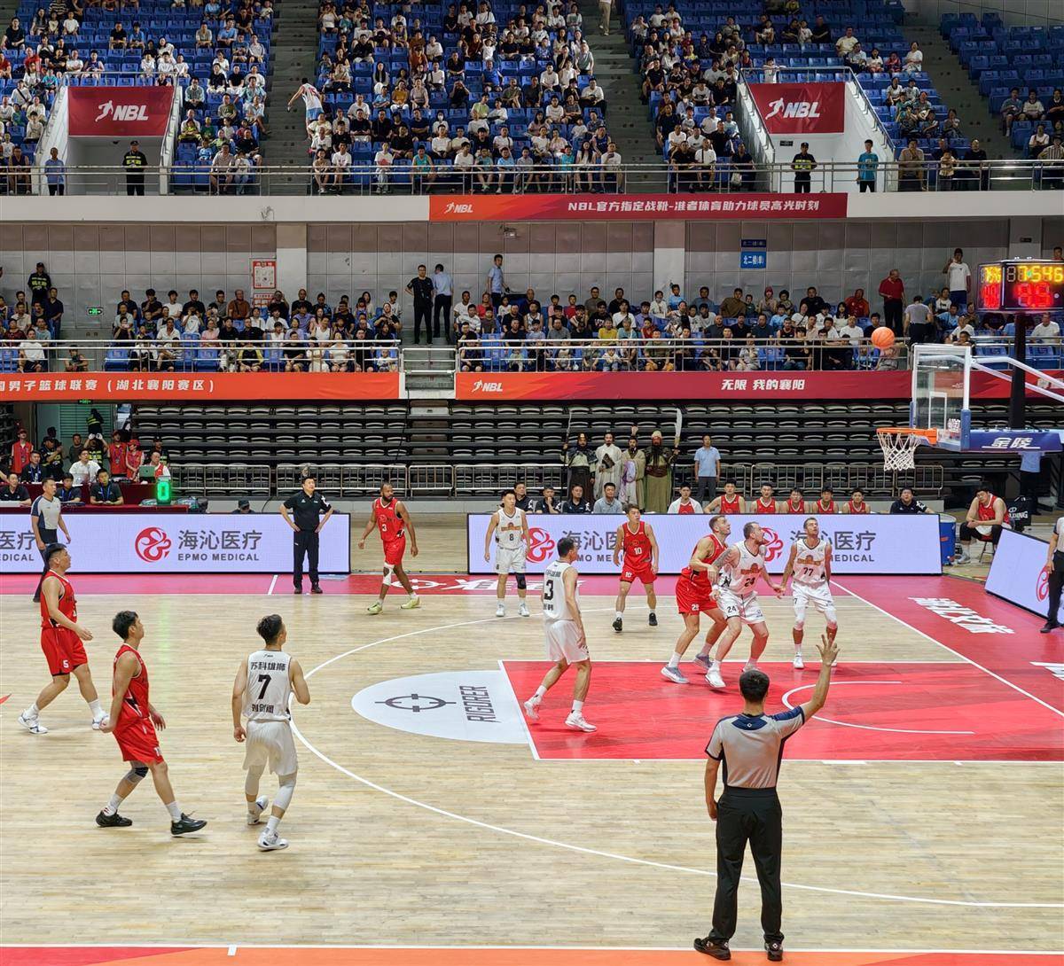 NBL定居在乡村的Xiangyang，粉丝们很兴奋