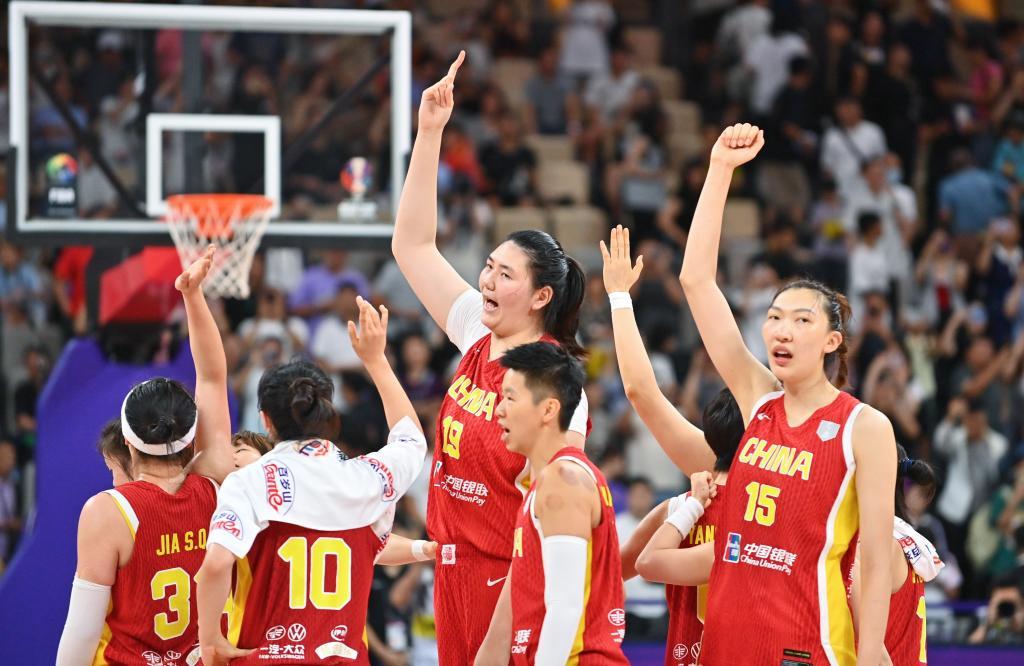 女篮亚洲杯｜我国女篮将帅：制胜安身防卫 “双塔”仍需磨合