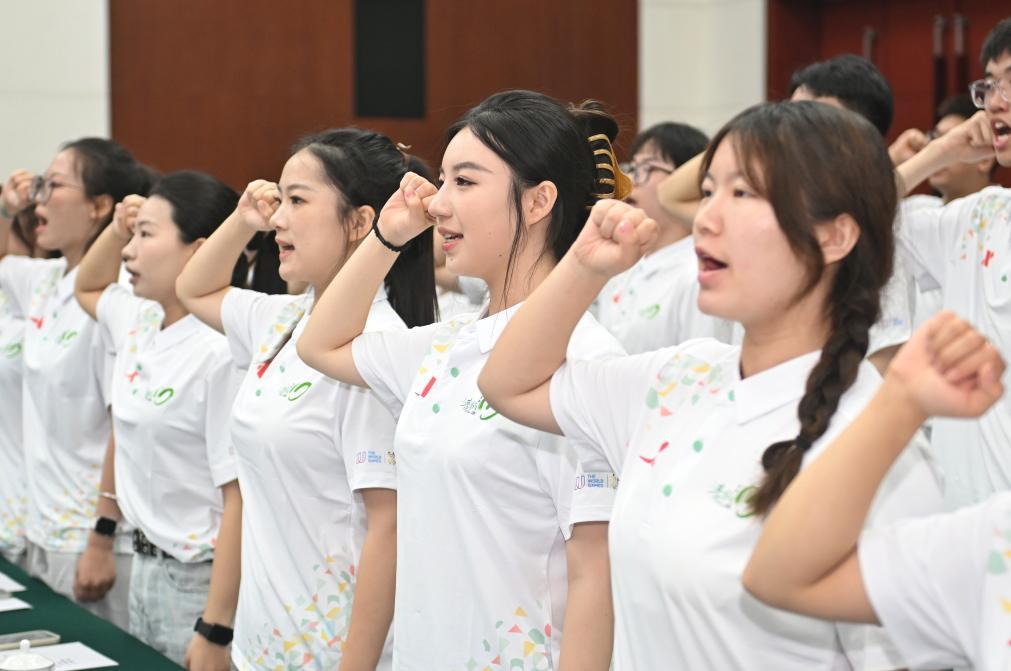 成都世界游戏的“小绿胡椒”的志愿者：我们已