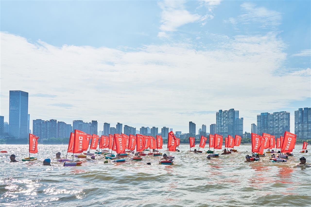 万里长江横渡，极目楚天舒！揭秘第50届武汉渡节亮点