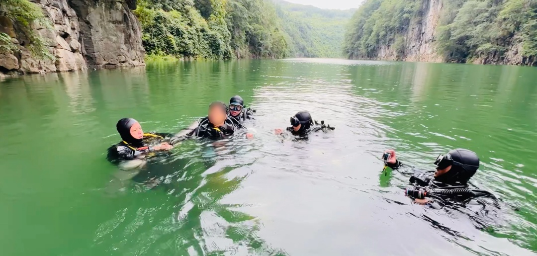 王先生被困在110个小时后被救出！