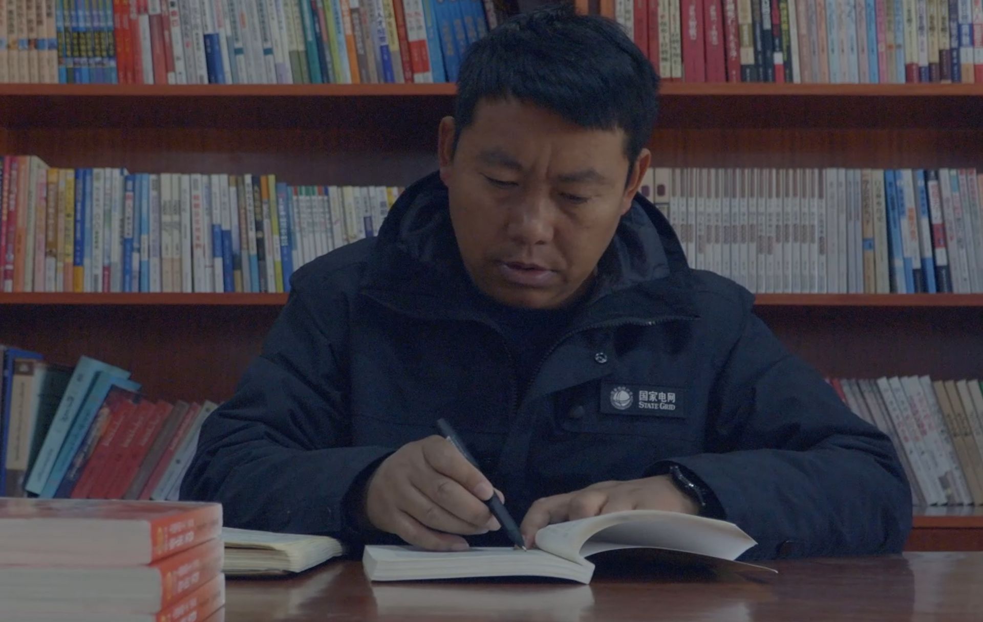 藏电人普布扎西：与“电力天路”14年的不解之缘