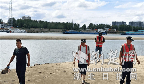 中心城的温吉镇是为汉河进行的