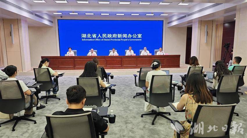 在线谣言是河蟹正在增加,并且有可控的波动。