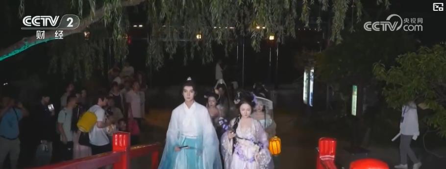 夜游经济升温 室内运动走俏 “清凉一夏”激发夏日消费新活力(图2)