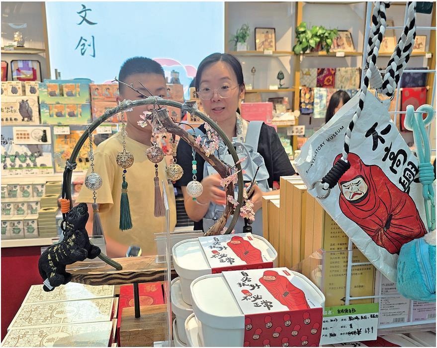 构思频出，新品频出，爆款不断，展现出蓬勃生机与巨大市场潜力——陕西文创的“出圈”暗码