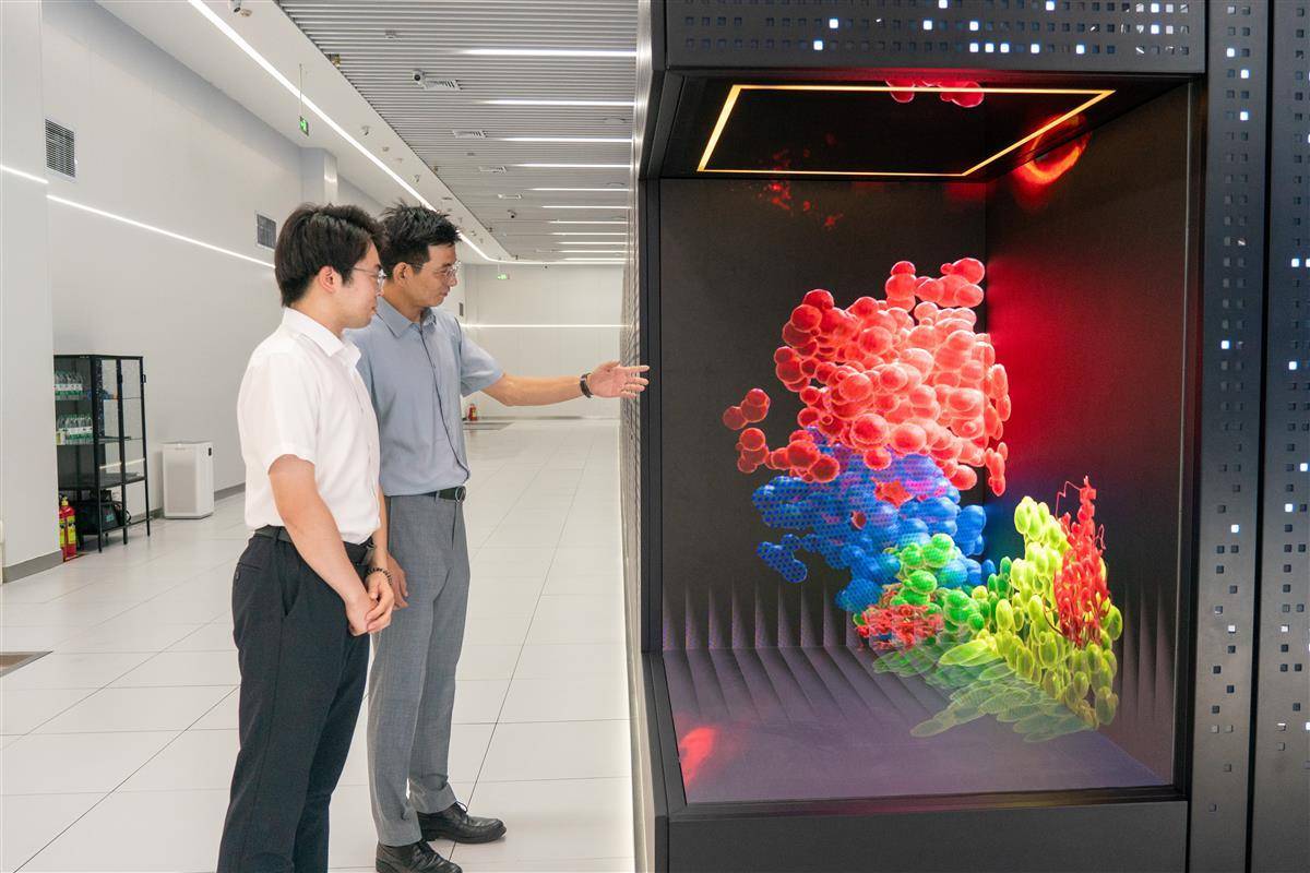 在全球范围内为200多名科学家服务，可以将新药