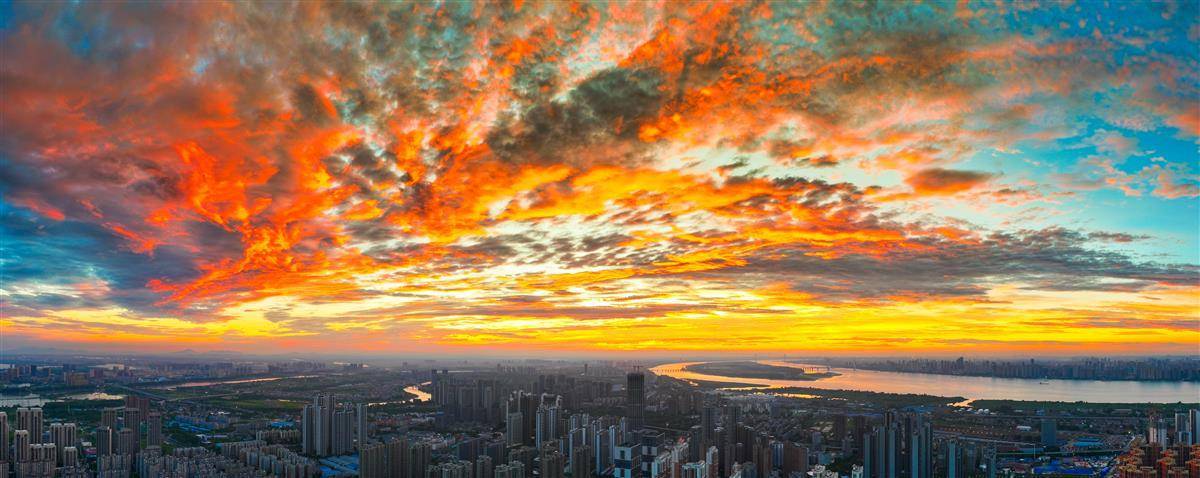 今日早上的武汉上空，你拍到了吗？