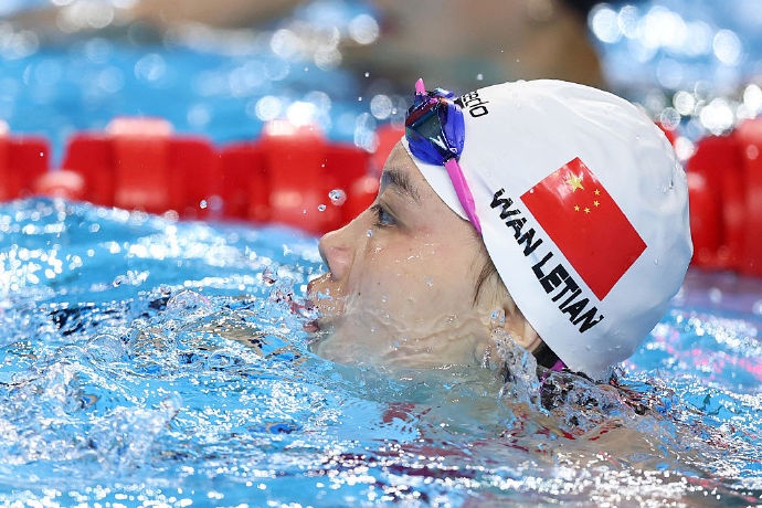 Wan Lotte在世界上女性的50m仰泳中赢得了铜牌游泳