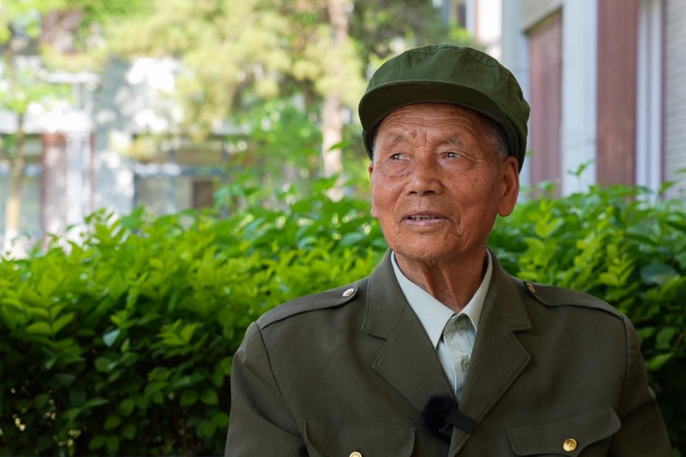 收听80年前在80年前迅速增加的战争歌曲