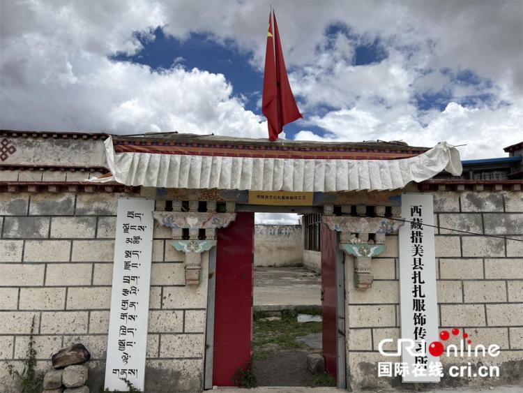 60 -year -old Glory：我们的Zaza藏语De Zaza的服装文化
