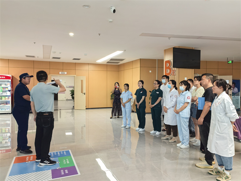 防火”“强迫课程”进入母亲和儿童健康医院，