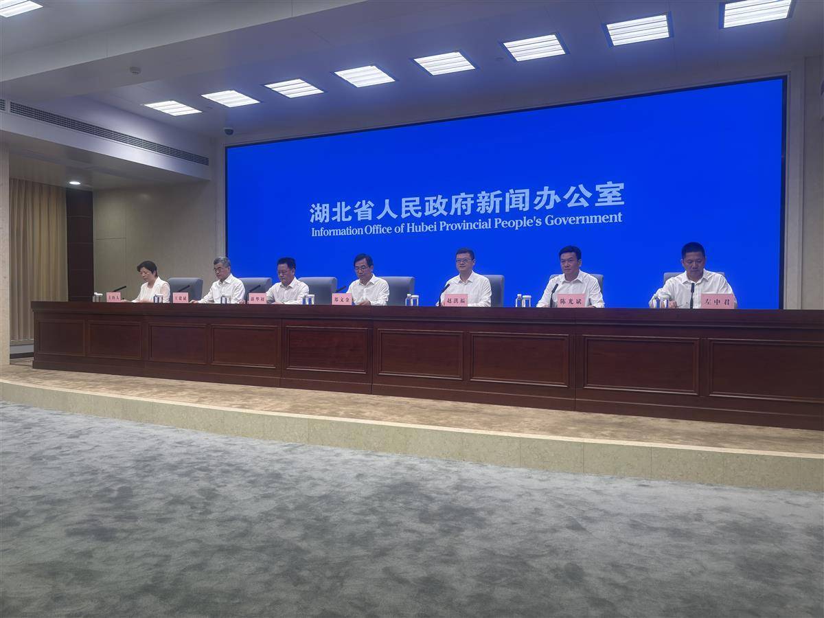 湖北部释放丨在船上发现污染时可以致电12345。长