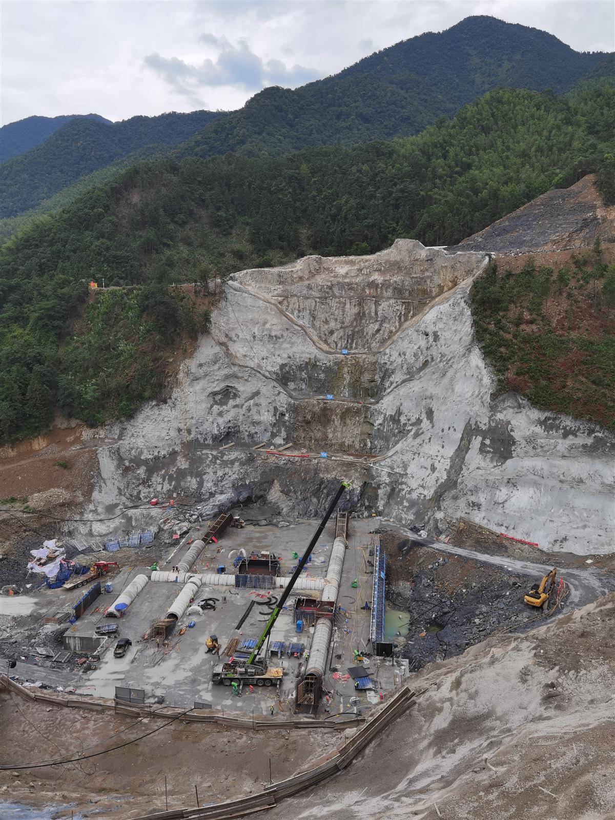 1,101 HU水储备项目正在加速，今年上半年有230.5亿