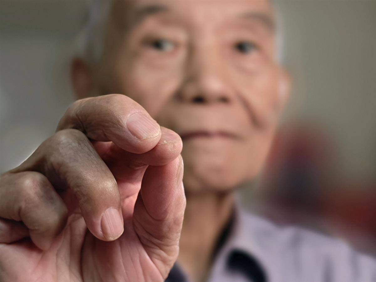 第四军的95年历史的新无线电运营商