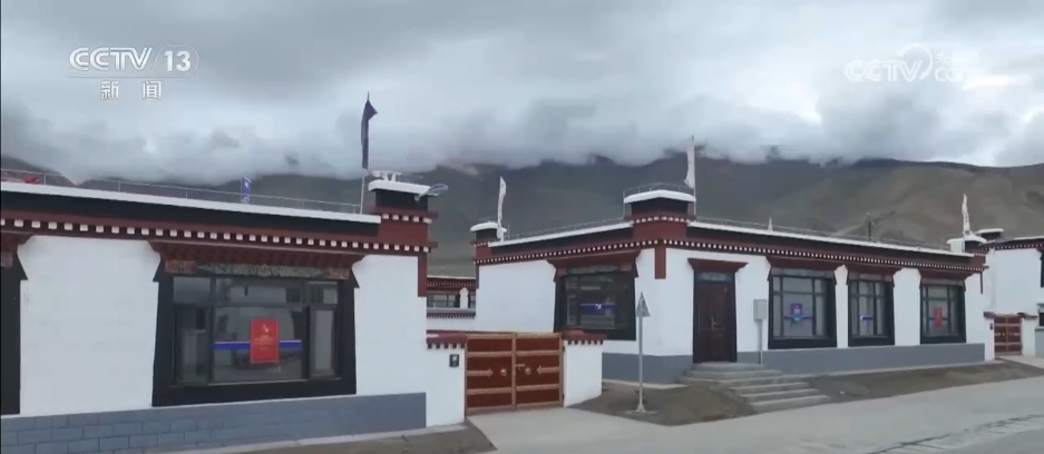 Dingri地震后重建重建：有关每个砖和瓷砖的一般