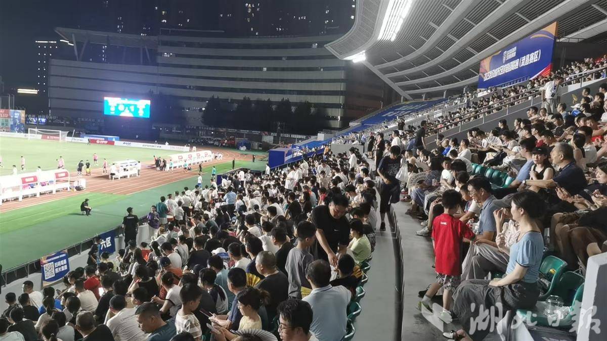 不相信周！清尚在87分钟内攻入了他的第一个进球