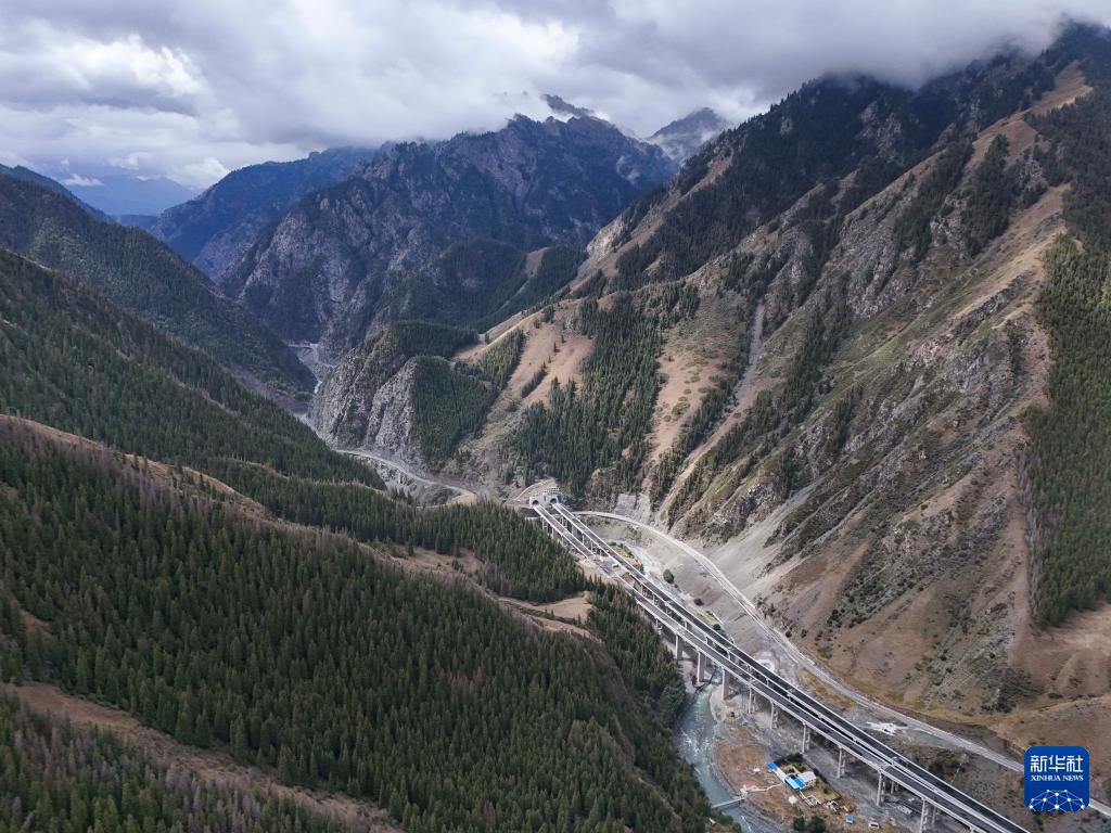 新疆Wuwei高速公路有望在年底之前开放交通