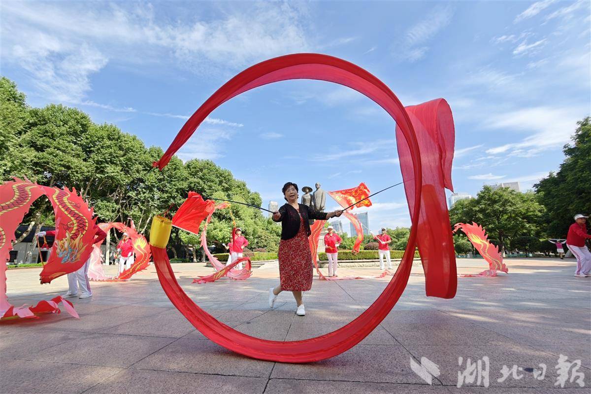 从历史的烟雾到和平之歌，宗山公园的幸福盛开