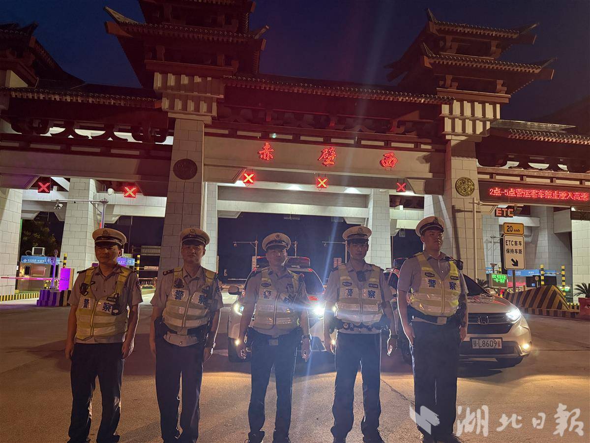 2000年的一个年轻人生气了，上高速公路“风暴”