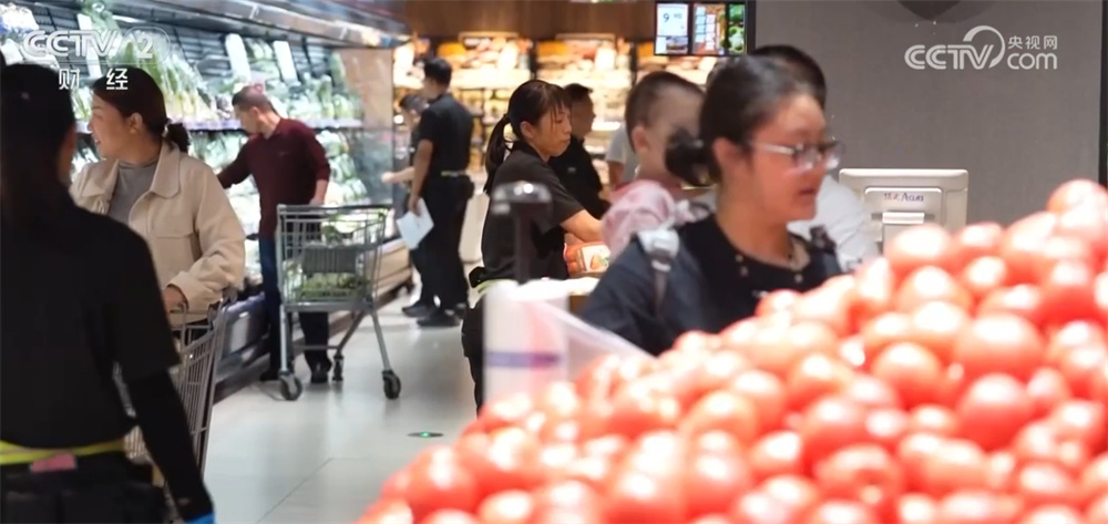 节日之前，“新鲜食品市场的供应和需求，稳定