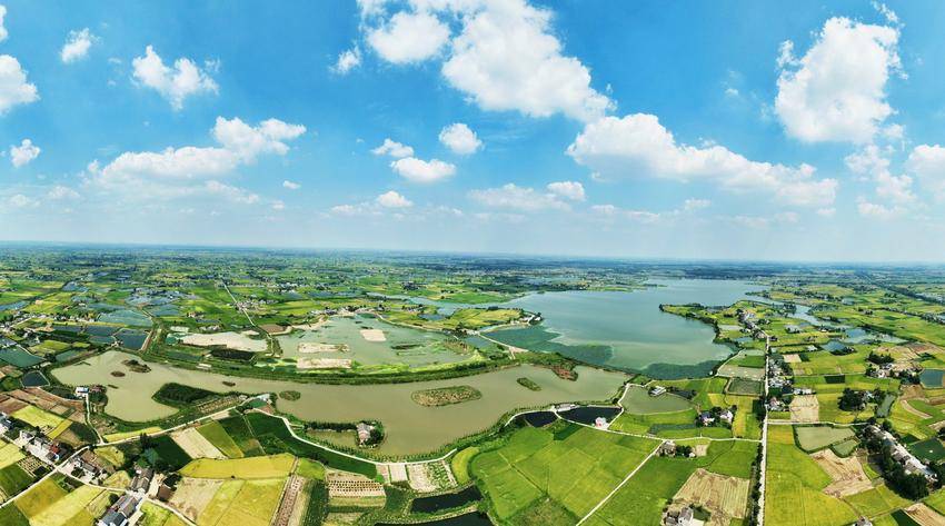 陶里·拉戈·德·吉安格（Taojia Lago de Zhijiang）：“