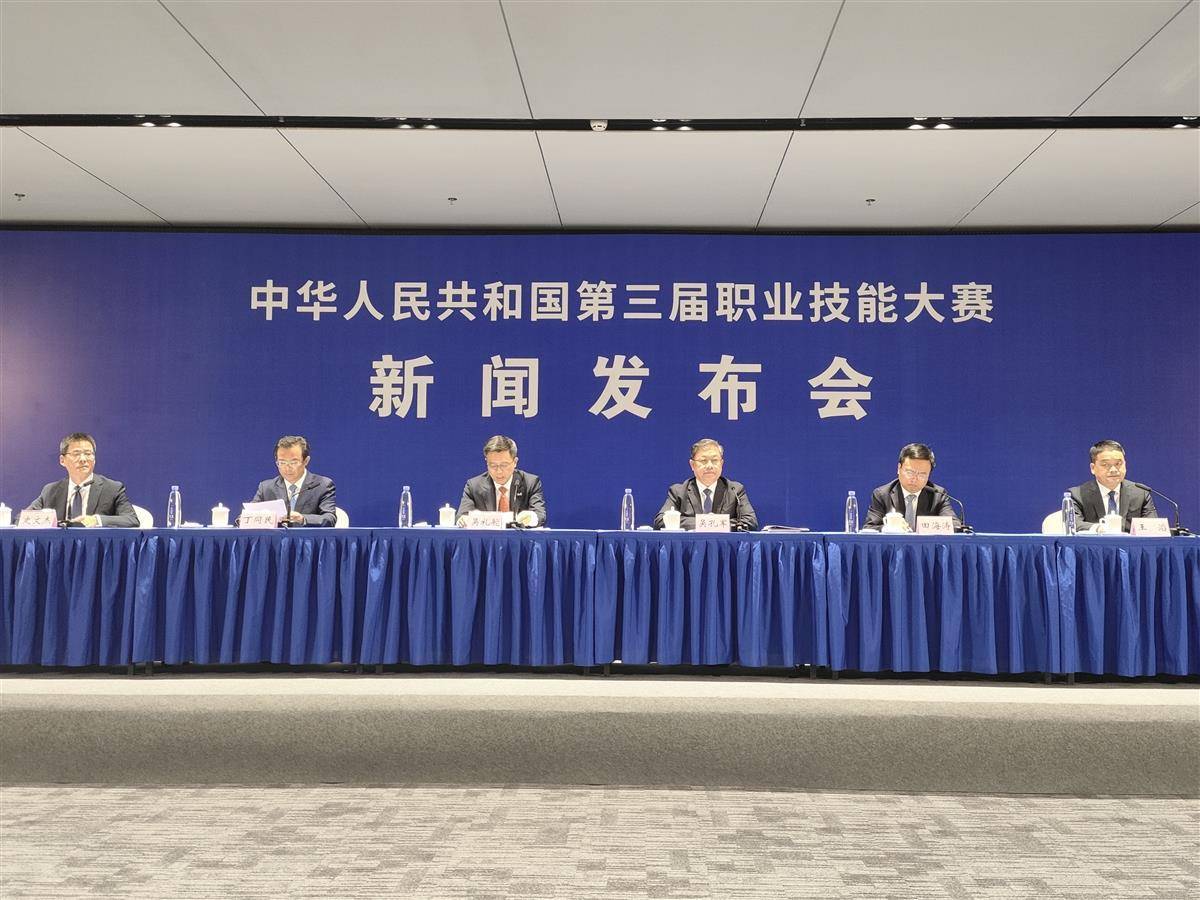116个湖北省的参赛者争夺
