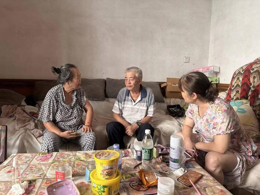 十一年后，他将社区变成了一个“家”。