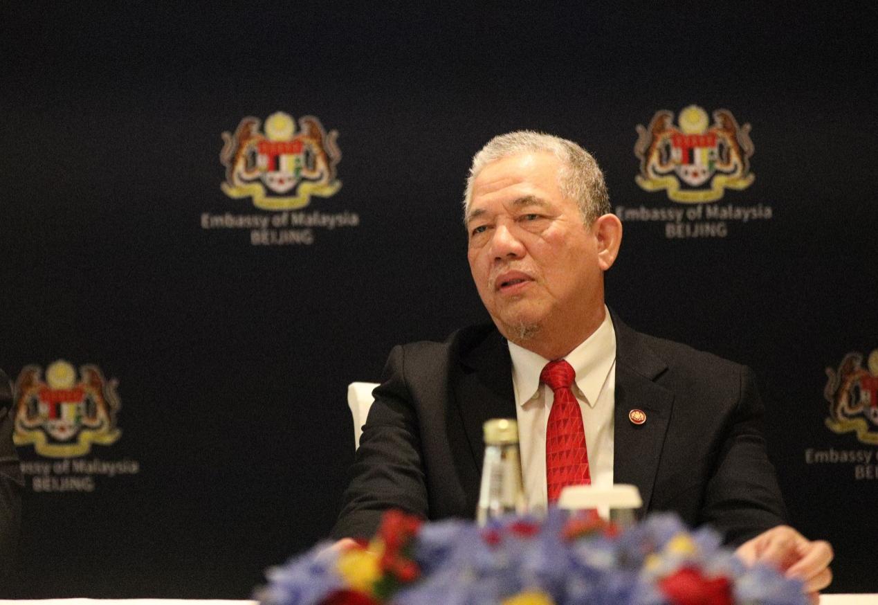 马来西亚副部长在个人经验中喜欢数字和绿色中