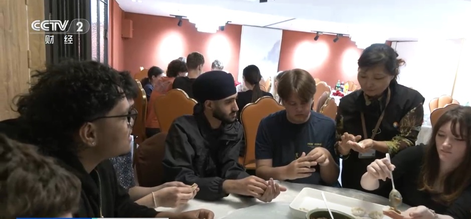 自从经历了旅游业的“中国巡回演出”以来，它