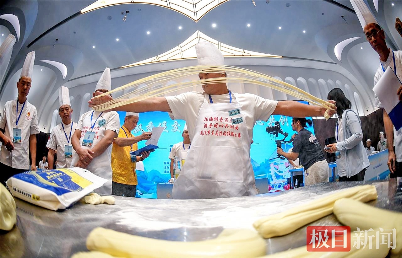 武汉的第一次技能竞赛,面团将在几秒钟内变成
