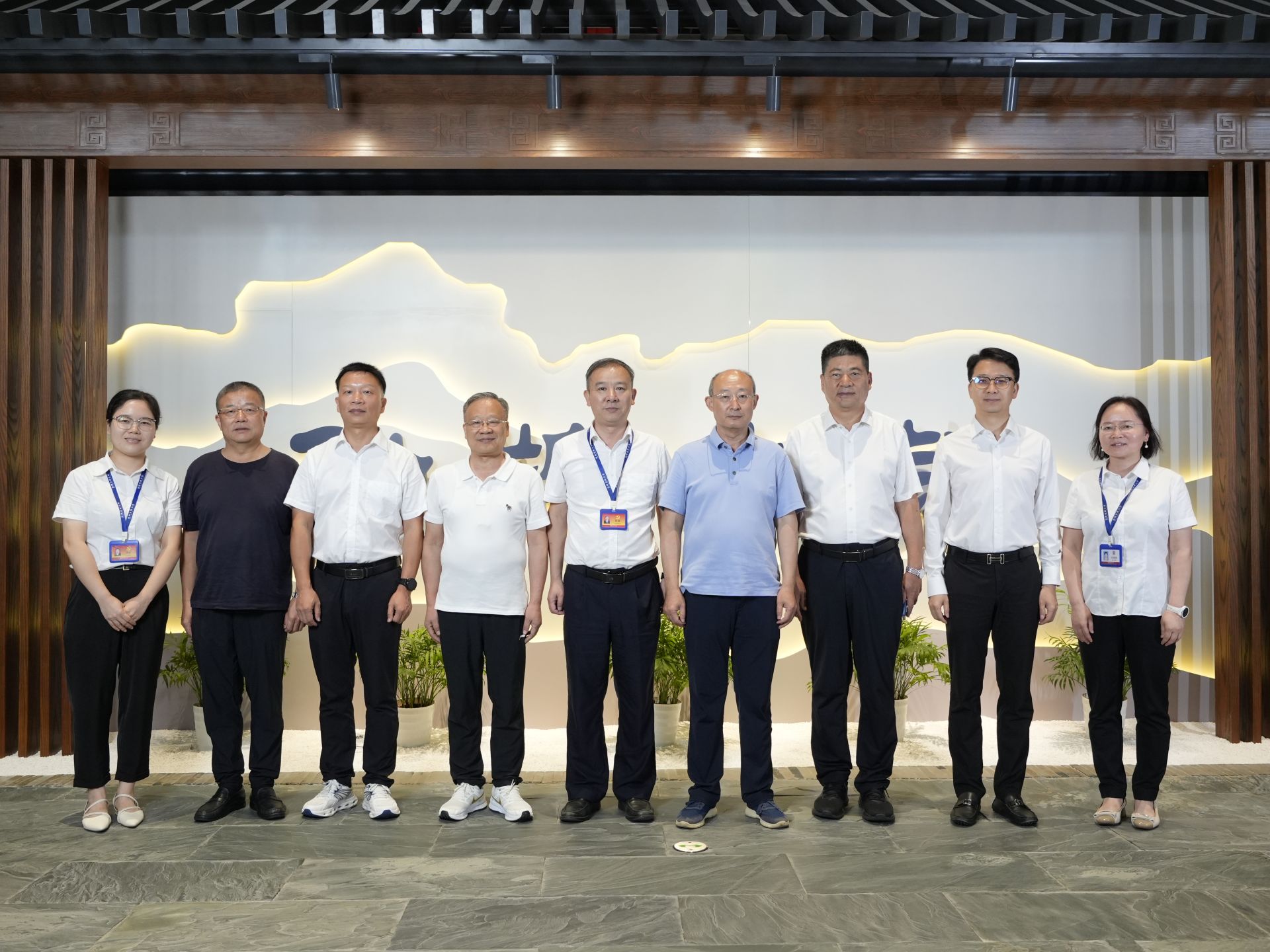 清酒的国家老师聚集在Jinpai，以了解Herbal de Mao