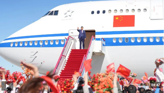习近平庆祝新疆乌耶古尔自治区成立70周年后，回