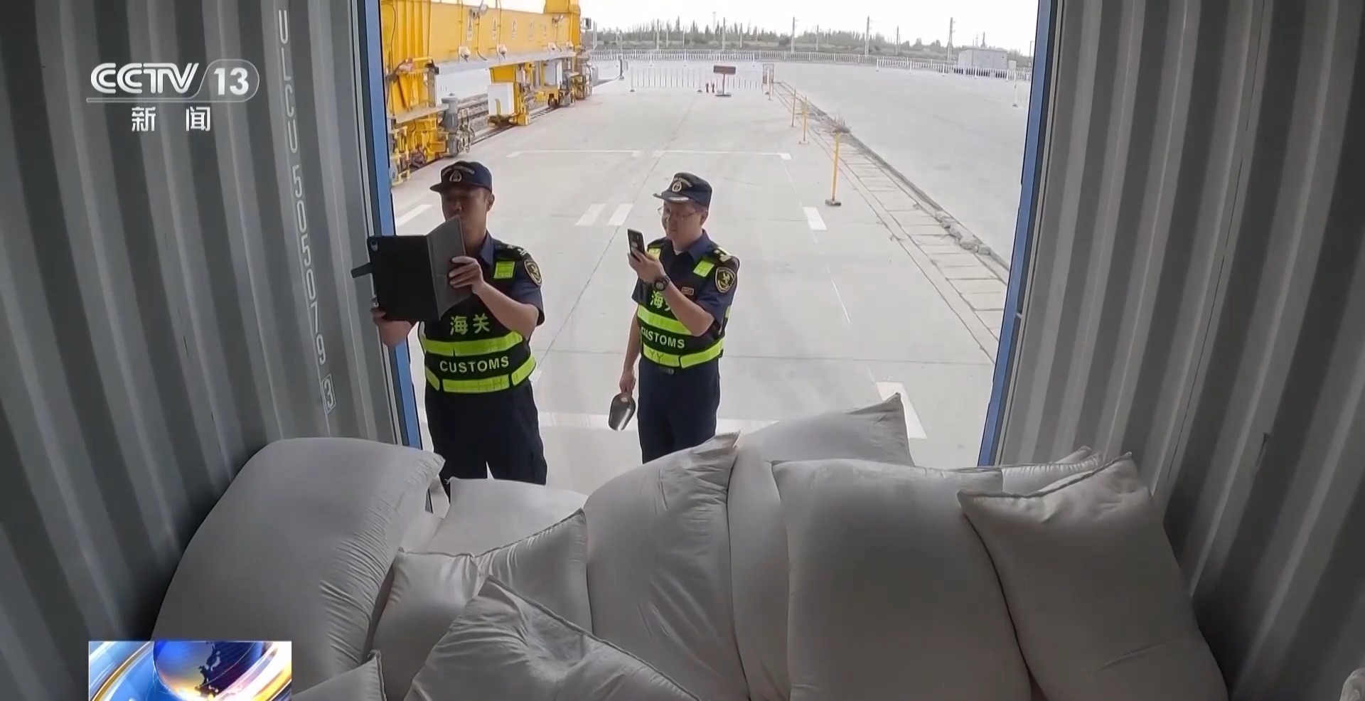 Kaiyun中国:新疆霍尔果斯铁路口岸今年进出口货运量已突破1000万吨(图3)