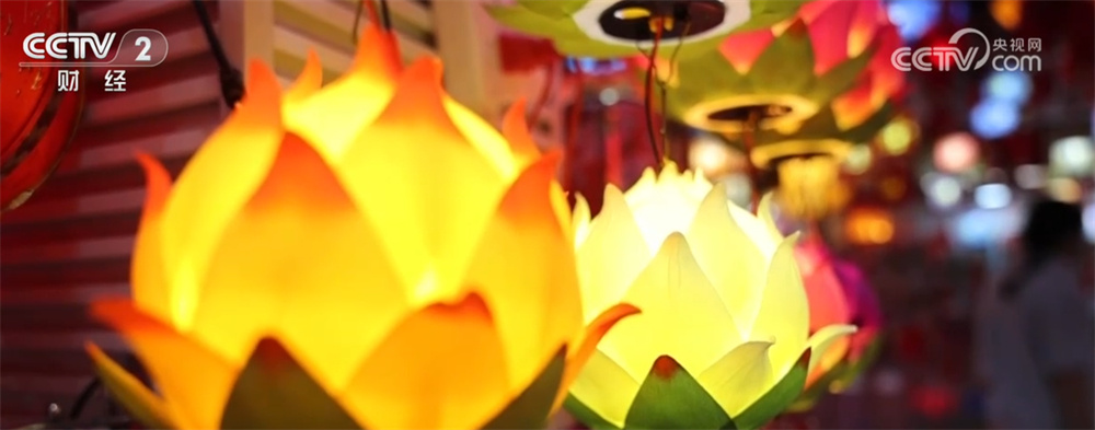 “花灯+非遗”“邮轮+京剧”……节日消费掀热潮 传统文化以年轻化姿态 “圈粉”(图4)