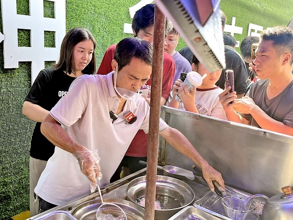 Jingdezhen“ Brother“ Brother”和Jiangxi非常受欢迎。