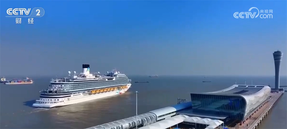 “花灯+非遗”“邮轮+京剧”……节日消费掀热潮 传统文化以年轻化姿态 “圈粉”(图11)