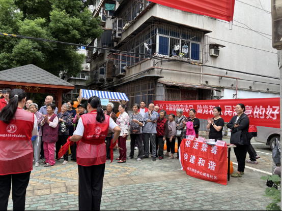Wuchang Baishazhou地区律师的签名发起了“晋升国家律师日”的活动