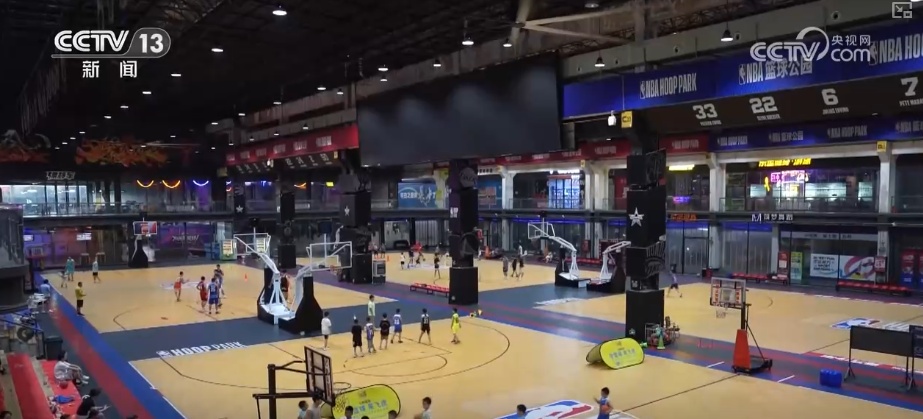 体育惠民既有“温度”也有“活力”赛事热潮涌动成为不可忽视的“经济新力量”(图15)