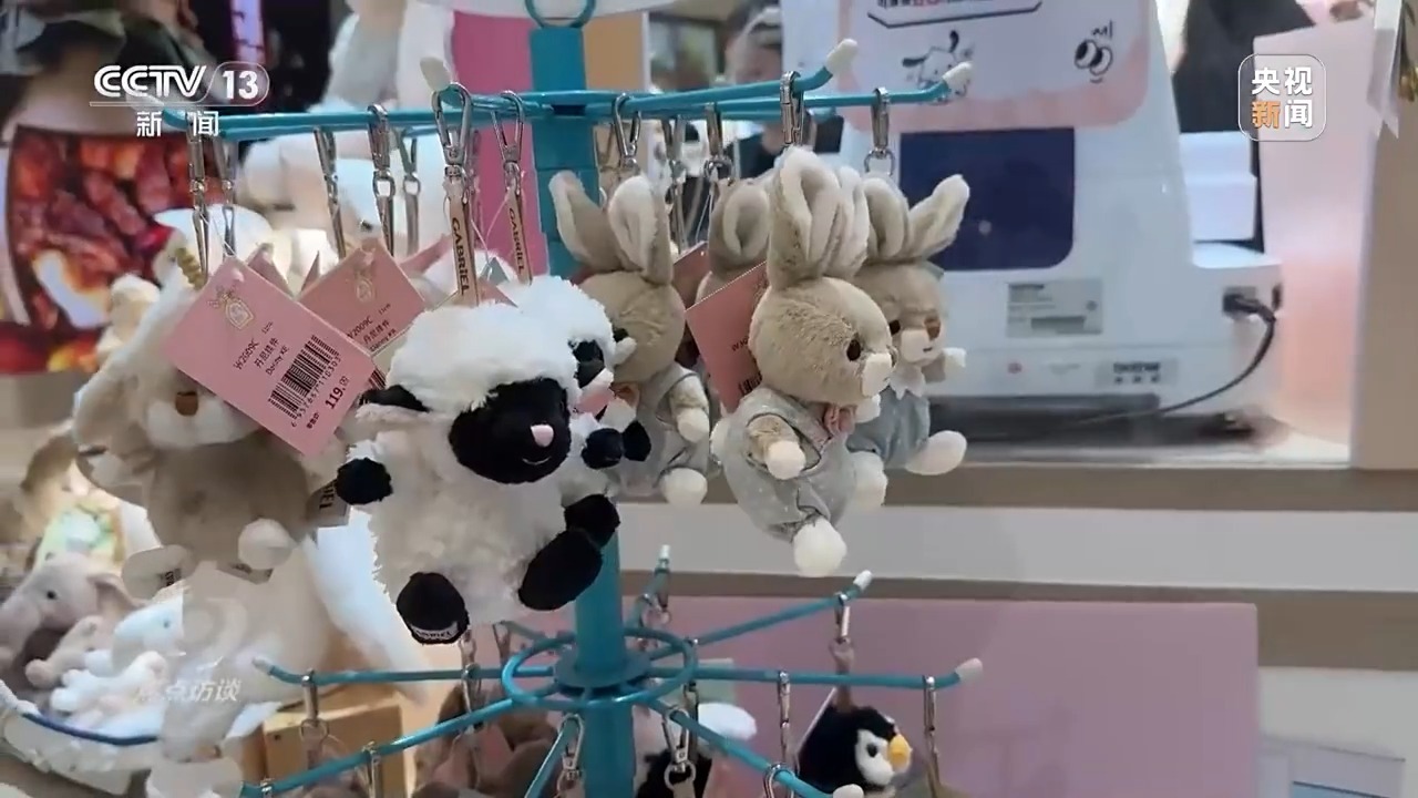 采访小娃娃支持一个价值1000亿元人民币的大型行